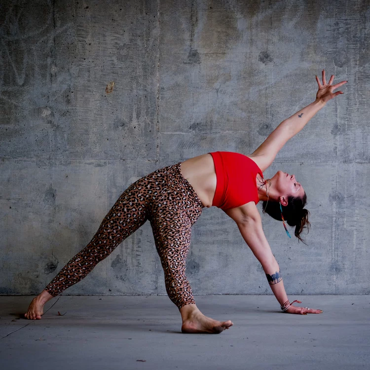 cueing yoga classes